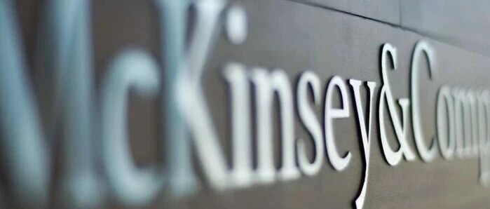 McKinsey裁员10%，Google砸1850亿招人，区别只有两个字